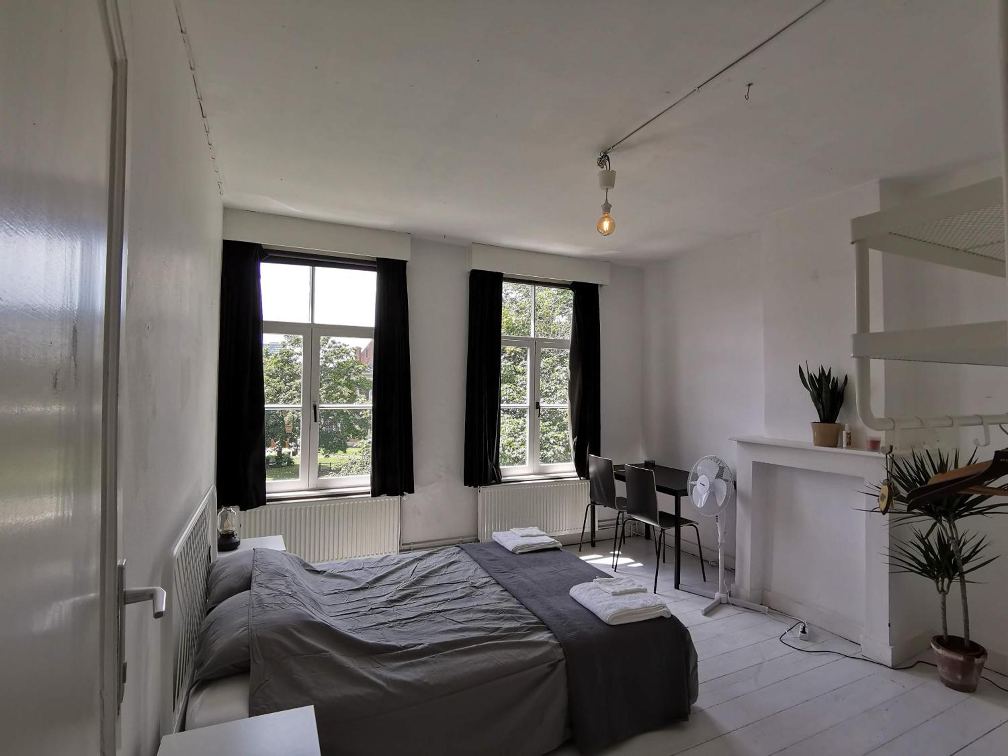 Private Near Gravensteen